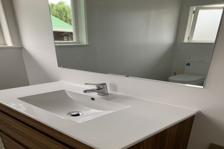 Photo of property in 1/13 Blanes Road, Weymouth, Auckland, 2103