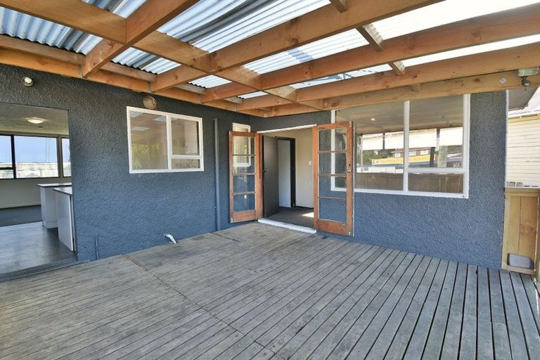 Photo of property in 96 South Road, The Glen, Dunedin, 9011