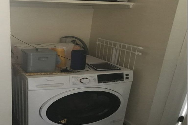 Photo of property in 2/30 Cresta Avenue, Beach Haven, Auckland, 0626