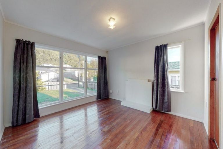 Photo of property in 29 Thirlmere Street, Wainuiomata, Lower Hutt, 5014