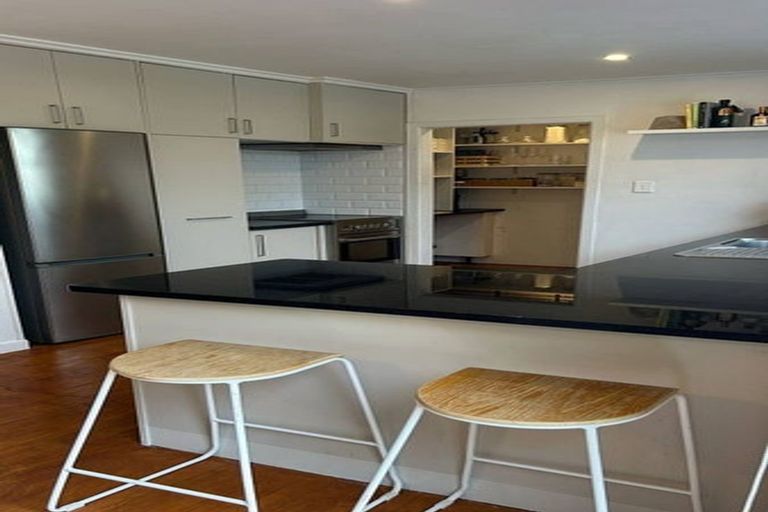 Photo of property in 1/11 Tristram Avenue, Forrest Hill, Auckland, 0620