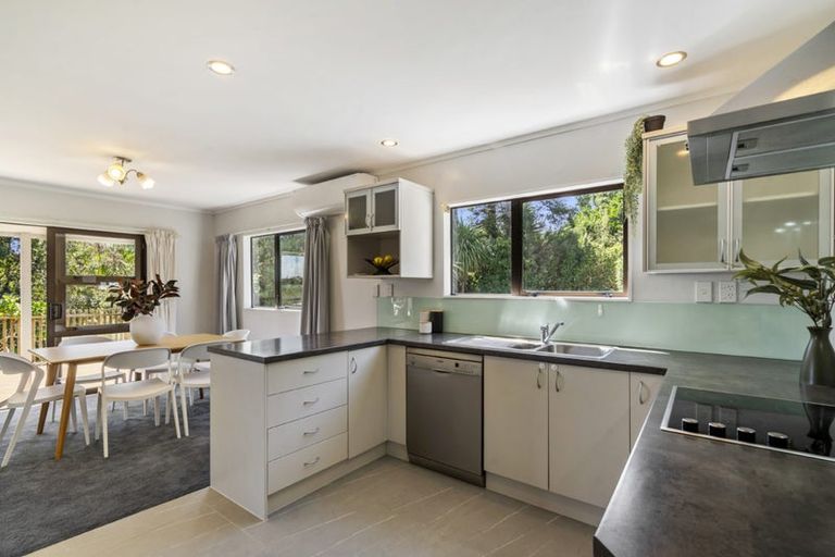 Photo of property in 2/14 Charles Street, Hauraki, Auckland, 0622