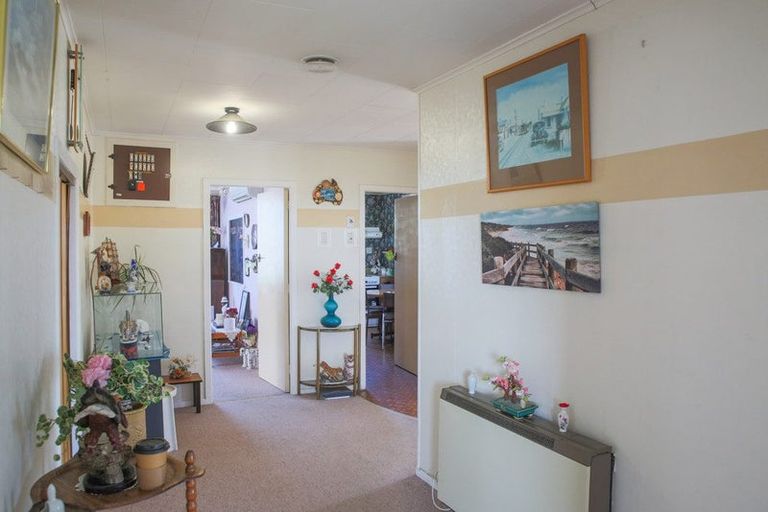 Photo of property in 17 Spencer Street, Bluff, 9814