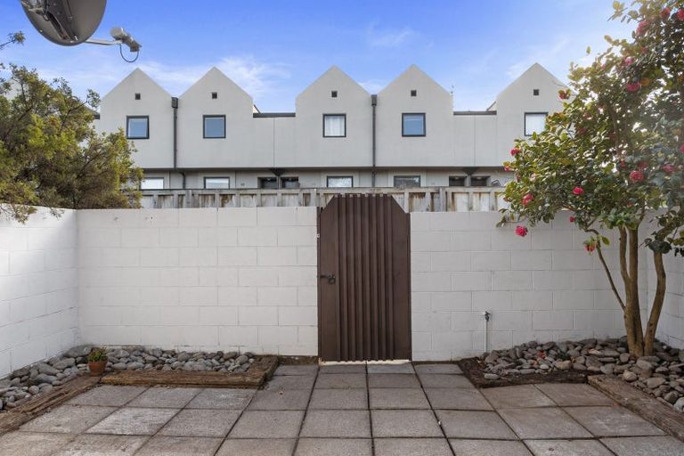 Photo of property in 2/25 Winchester Street, Merivale, Christchurch, 8014