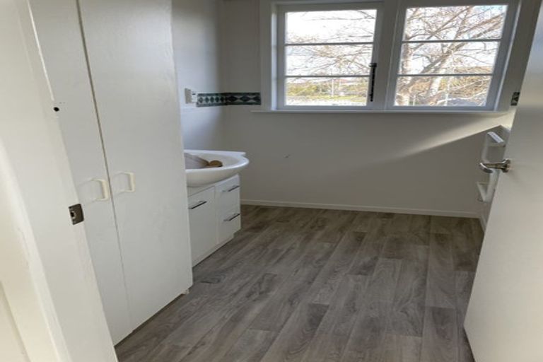 Photo of property in 2 Tiri Road, Manly, Whangaparaoa, 0930