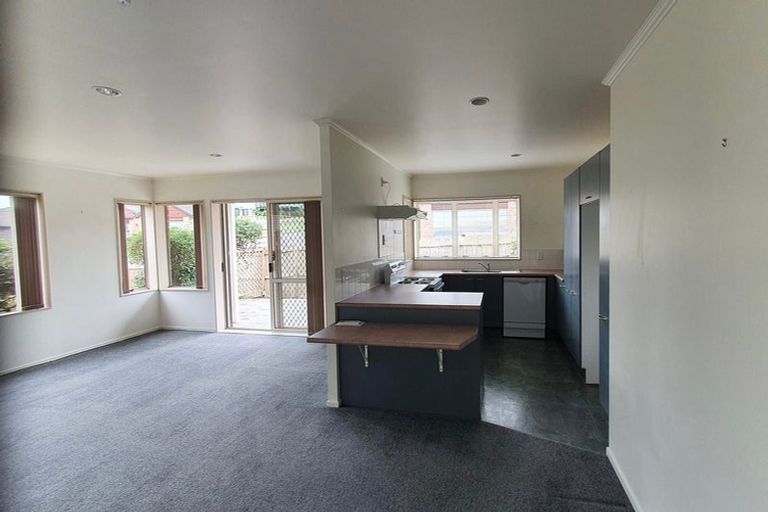 Photo of property in 5 The Boulevard, Red Beach, 0932