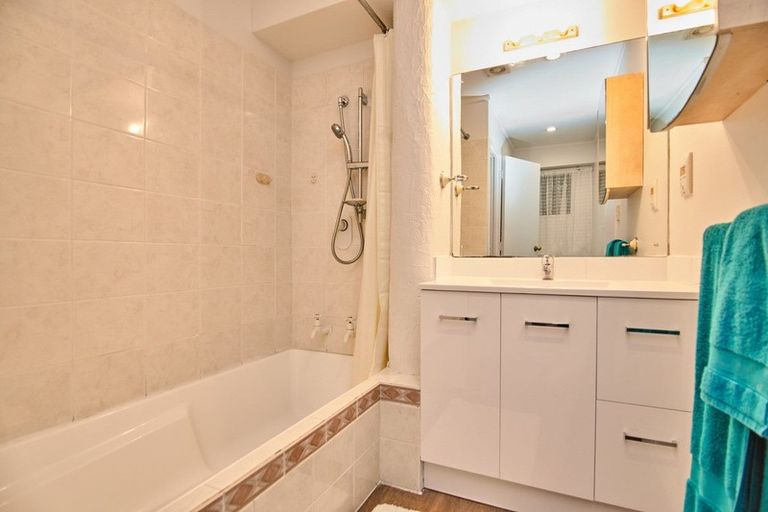 Photo of property in 32 Moorgreen Heights, Torbay, Auckland, 0630