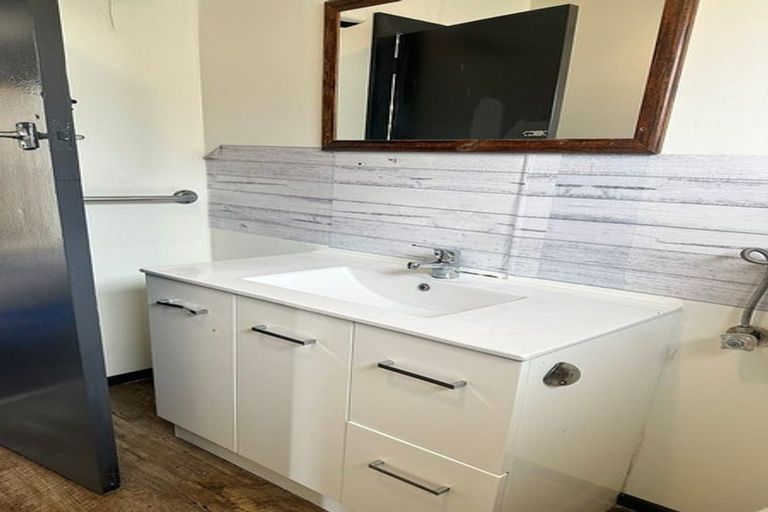 Photo of property in 100 Frederick Street, Wainuiomata, Lower Hutt, 5014