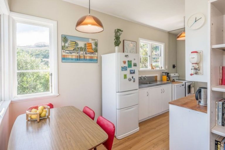 Photo of property in 8 Leveson Street, Strathmore Park, Wellington, 6022