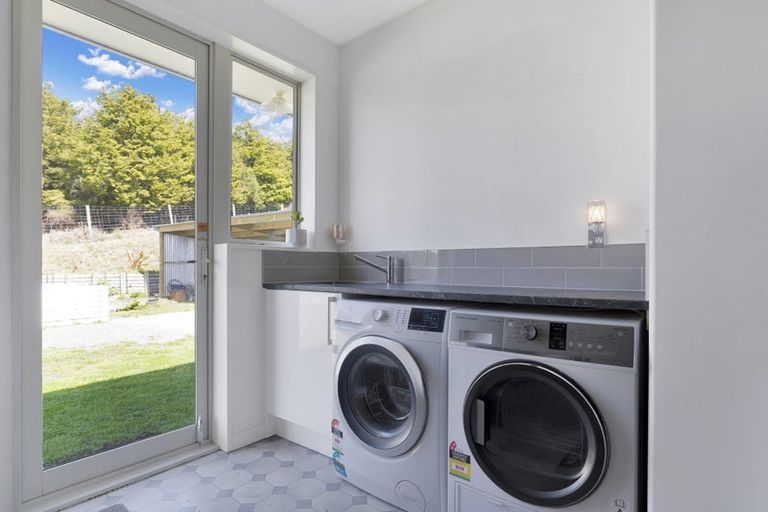 Photo of property in 175 Rampaddock Road, View Hill, Oxford, 7495