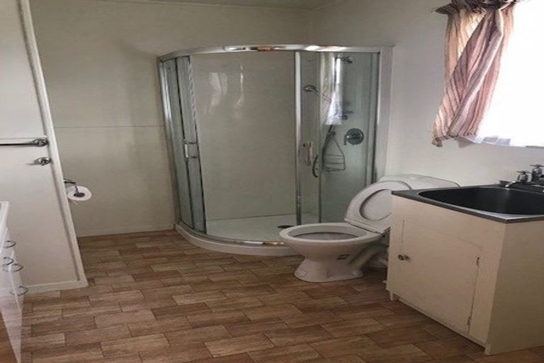 Photo of property in 12 Solway Avenue, Ilam, Christchurch, 8041