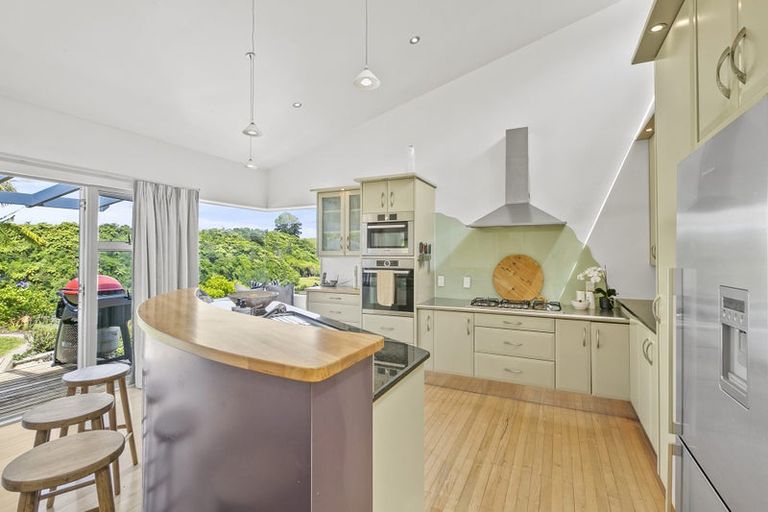 Photo of property in 379 Mangorei Road, Merrilands, New Plymouth, 4312