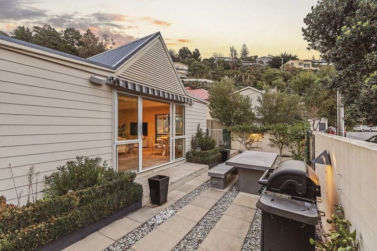 Photo of property in 8a Nayland Street, Sumner, Christchurch, 8081