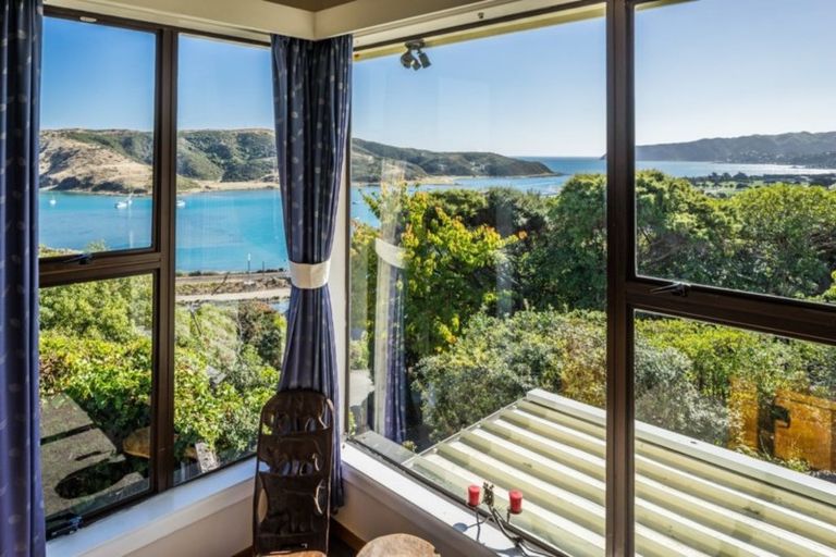 Photo of property in 47 Kiriwai Road, Paremata, Porirua, 5024