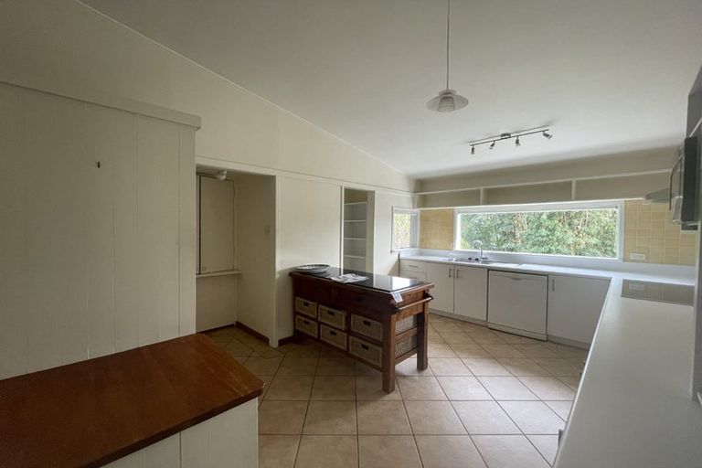 Photo of property in 15 Trafalgar Road, Milford, Auckland, 0620