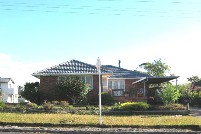 Photo of property in 111 Sunnyside Road, Sunnyvale, Auckland, 0612