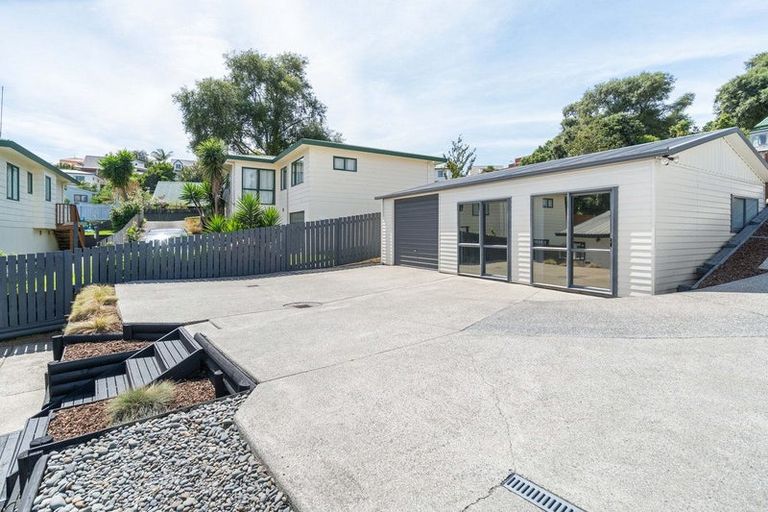 Photo of property in 4 Meander Drive, Welcome Bay, Tauranga, 3112