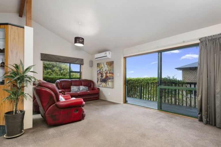 Photo of property in 17 Vanderbilt Place, Welcome Bay, Tauranga, 3112