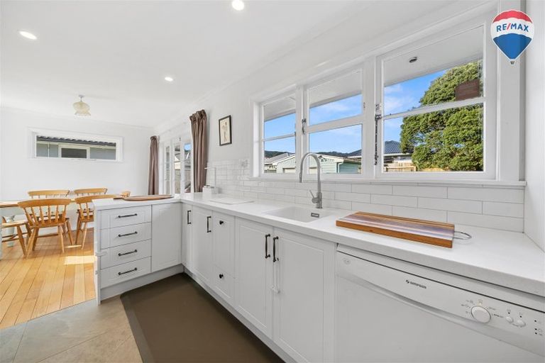 Photo of property in 216 Taita Drive, Avalon, Lower Hutt, 5011