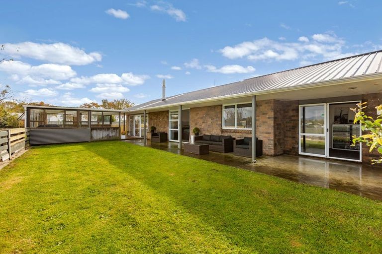 Photo of property in 7b Beach Road, Omata, New Plymouth, 4374