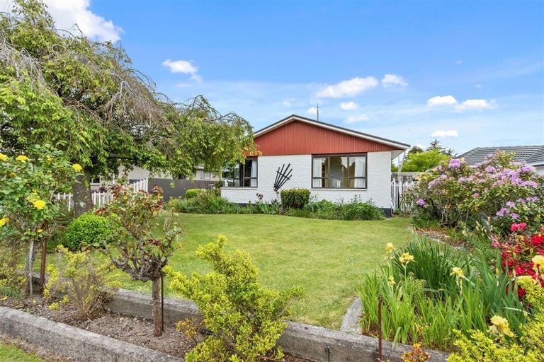 Photo of property in 12 Fairmont Place, Hornby, Christchurch, 8042