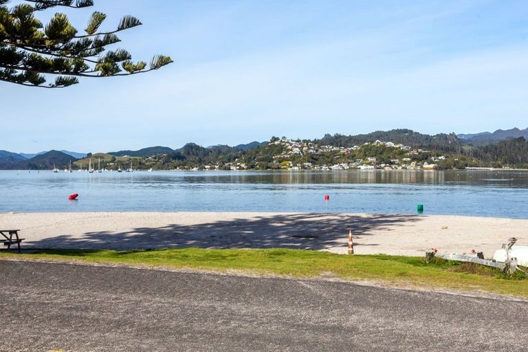 Photo of property in 4b The Esplanade, Tairua, 3508