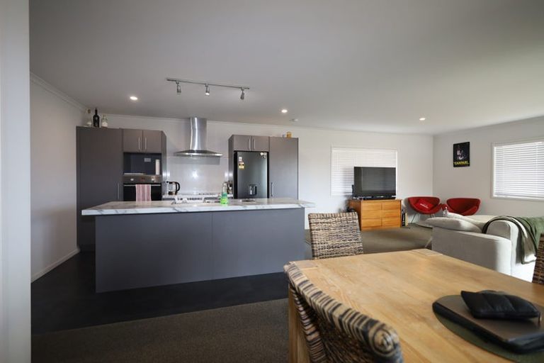 Photo of property in 32 Excelsa Place, Papamoa Beach, Papamoa, 3118