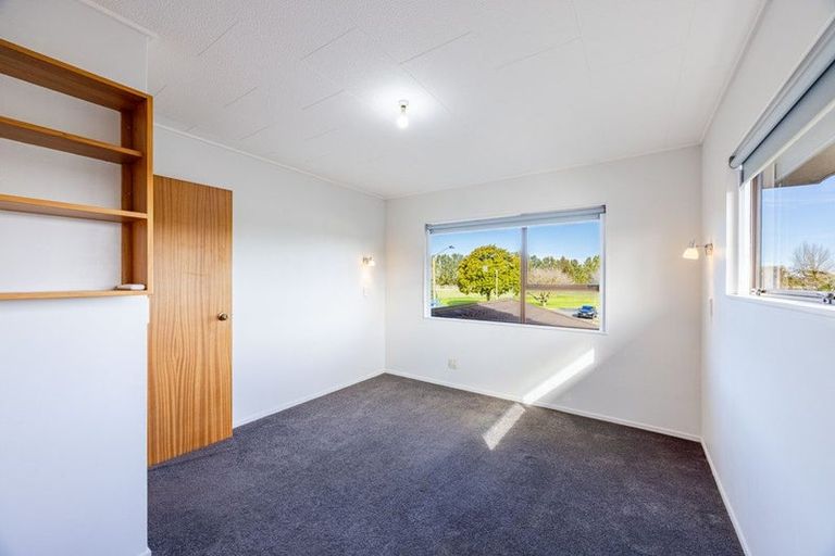 Photo of property in 48 Spriggs Crescent, Greenmeadows, Napier, 4112
