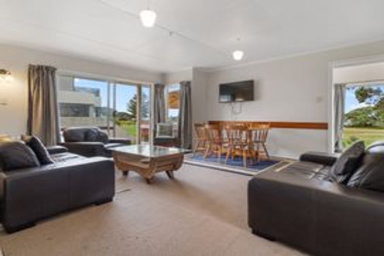 Photo of property in 15 Dillon Street, Waihi Beach, 3611