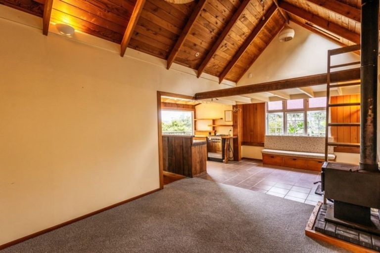Photo of property in 35 Crescent Road East, Ostend, Waiheke Island, 1081
