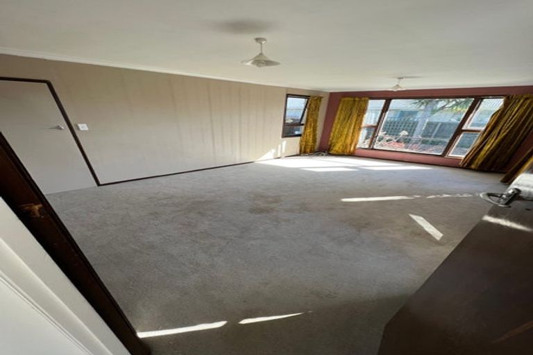Photo of property in 45 Kuaka Crescent, Bromley, Christchurch, 8062