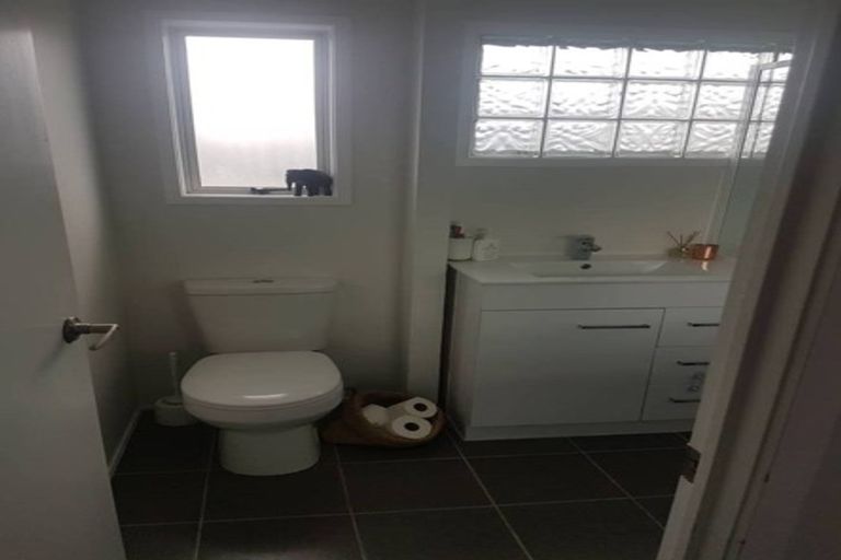 Photo of property in 1/360 Bucklands Beach Road, Bucklands Beach, Auckland, 2012