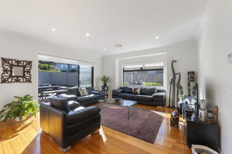 Photo of property in 4 Fern Lane, Whalers Gate, New Plymouth, 4310