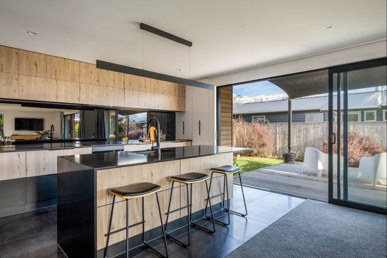 Photo of property in 251 Aubrey Road, Wanaka, 9305