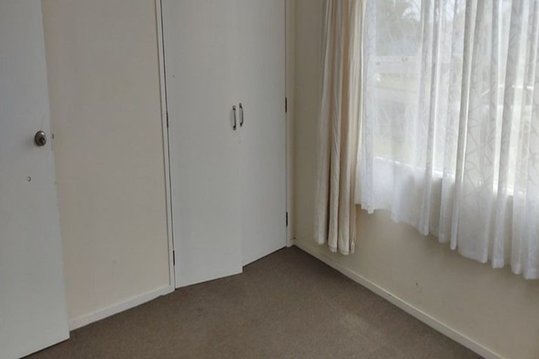 Photo of property in 6 Fiesta Drive, Half Moon Bay, Auckland, 2012