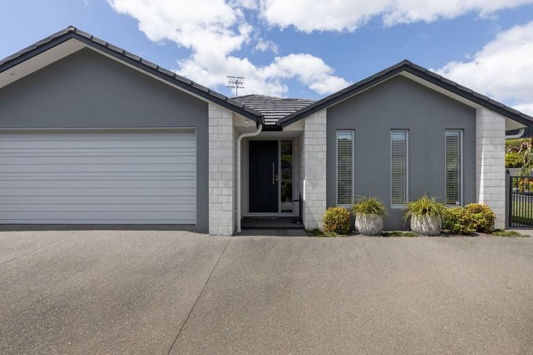 Photo of property in 13 Shoreview Close, Omokoroa, 3114