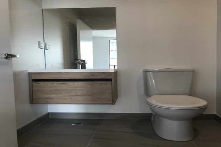 Photo of property in 1/18 Oriental Terrace, Oriental Bay, Wellington, 6011