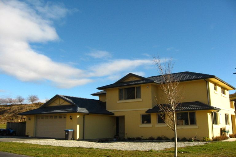 Photo of property in 13 Ada Place, Lake Hayes, Queenstown, 9304
