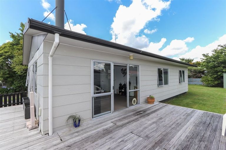 Photo of property in 19 Tawari Street, Inglewood, 4330