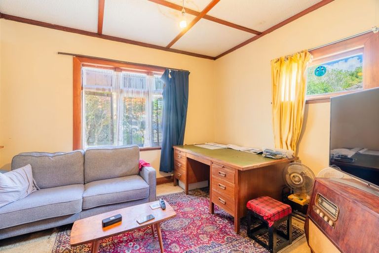 Photo of property in 18 Opoia Road, Hamilton East, Hamilton, 3216