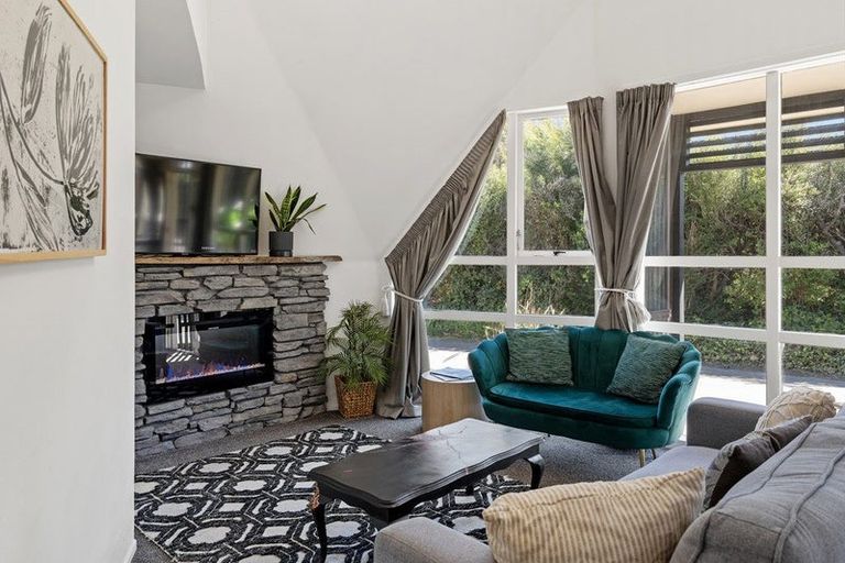 Photo of property in 1/280 Memorial Avenue, Burnside, Christchurch, 8053