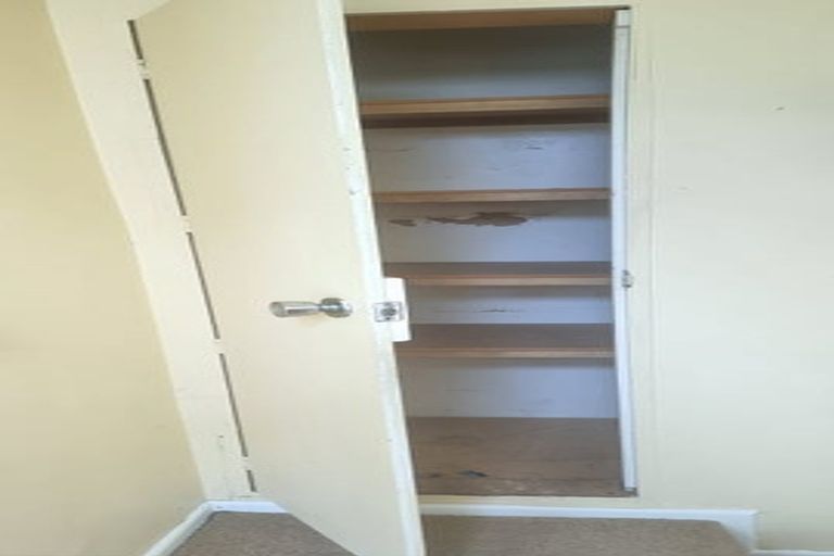 Photo of property in 54 Highbury Road, Highbury, Wellington, 6012