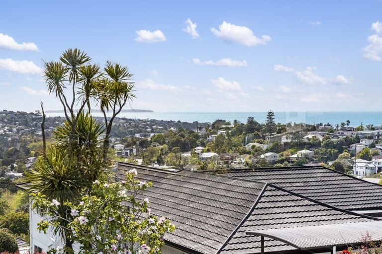 Photo of property in 603 East Coast Road, Browns Bay, Auckland, 0632