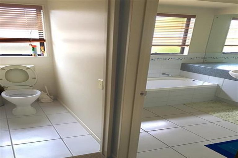 Photo of property in 174 Wattle Farm Road, Wattle Downs, Auckland, 2103