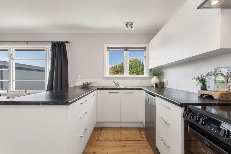 Photo of property in 21 Halliwell Avenue, Papanui, Christchurch, 8052