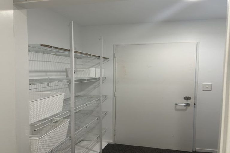 Photo of property in 29 Lawson Place, Mount Victoria, Wellington, 6011