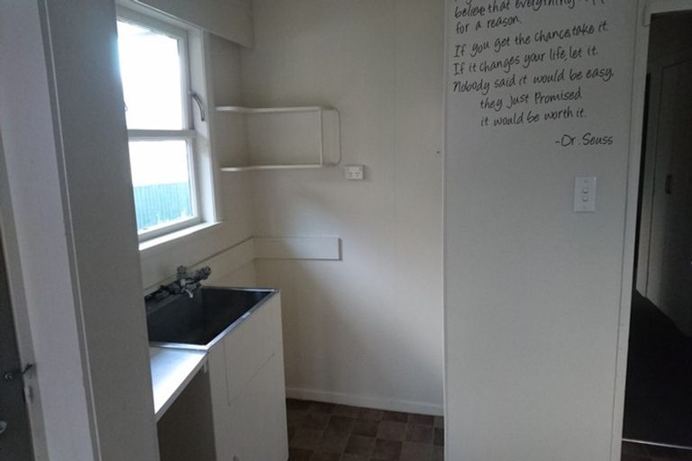 Photo of property in 4 Prouse Crescent, Naenae, Lower Hutt, 5011