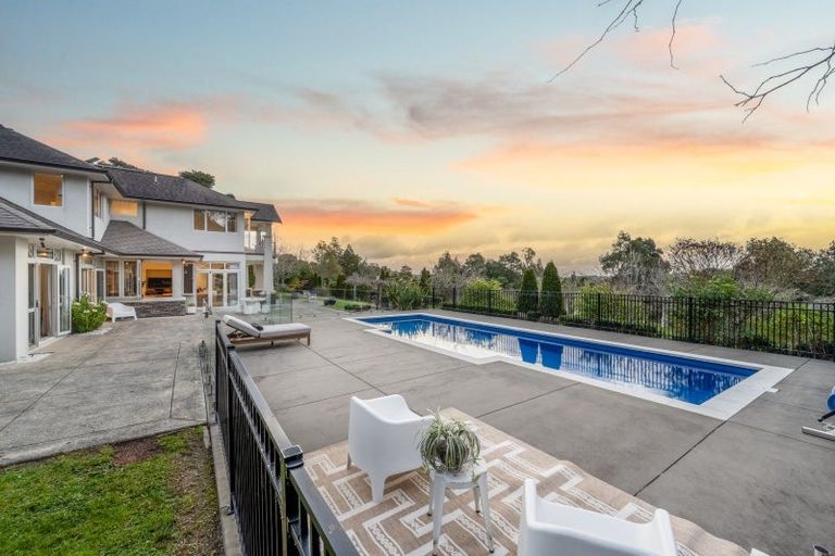 Photo of property in 1 Pearson Road, Whitford, Howick, 2571