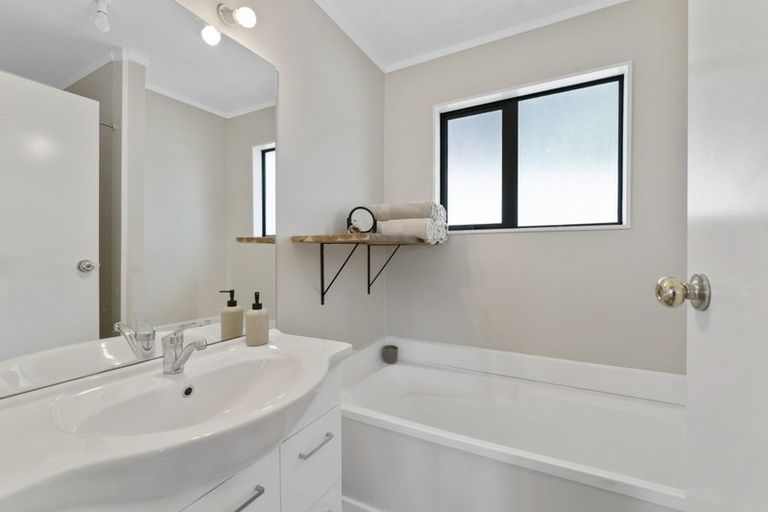 Photo of property in 36 Northumberland Street, Cannons Creek, Porirua, 5024