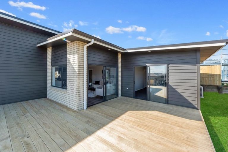 Photo of property in 5 Te Tiireke Drive, Glenview, Hamilton, 3206